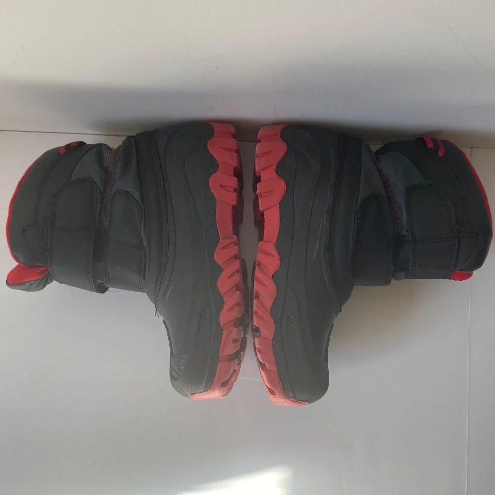 Cat & Jack Kids Black Red Thermolite Insulated Winter Snow‎ Boots Size 3